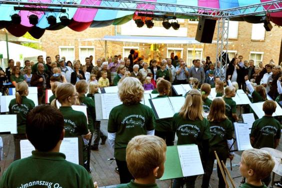 Eröffnung vom Oedinger Sommergarten 2010 durch den Schülerspielmannszug Oeding.